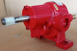 ปั๊มเฟือง CUCCHI รุ่น MX/BX ภาพมุมเอียง แสดงเพลาปั๊มและช่องทางเข้าออกของเหลว